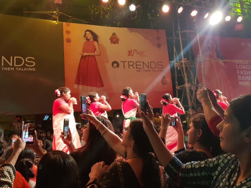 Women walking the longest ramp show in Kolkata