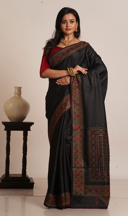 GUJARATI EMBROIDERED SAREE