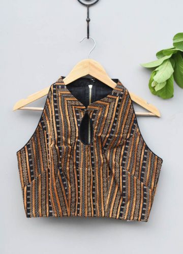 BLACK EMBROIDERY BLOUSE