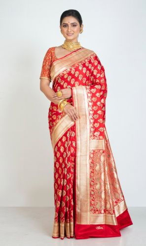 Refreshingly Creative and Astonishingly Contemporary Sarees – Studio Ayana  from Chennai | Saree designs, Latest silk sarees, Stylish sarees
